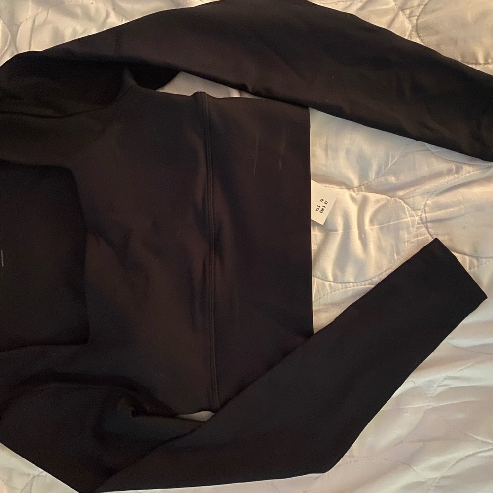 Black Long Sleeve Crop Top
